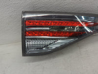 2011-2017 Lexus Ct200h Tail Light Assembly Passenger Right OEM P/N:E1313037 Fits Fits 2011 2012 2013 2014 2015 2016 2017 OEM