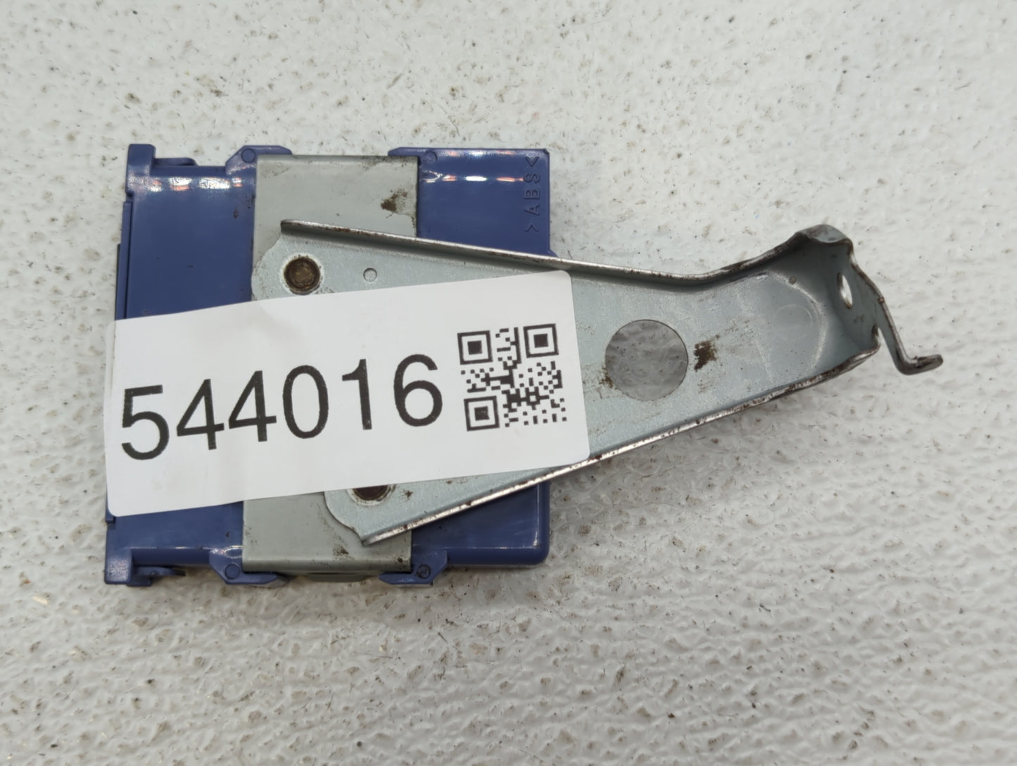 2016-2017 Lexus Is200t Chassis Control Module Ccm Bcm Body Control - Oemusedautoparts1.com