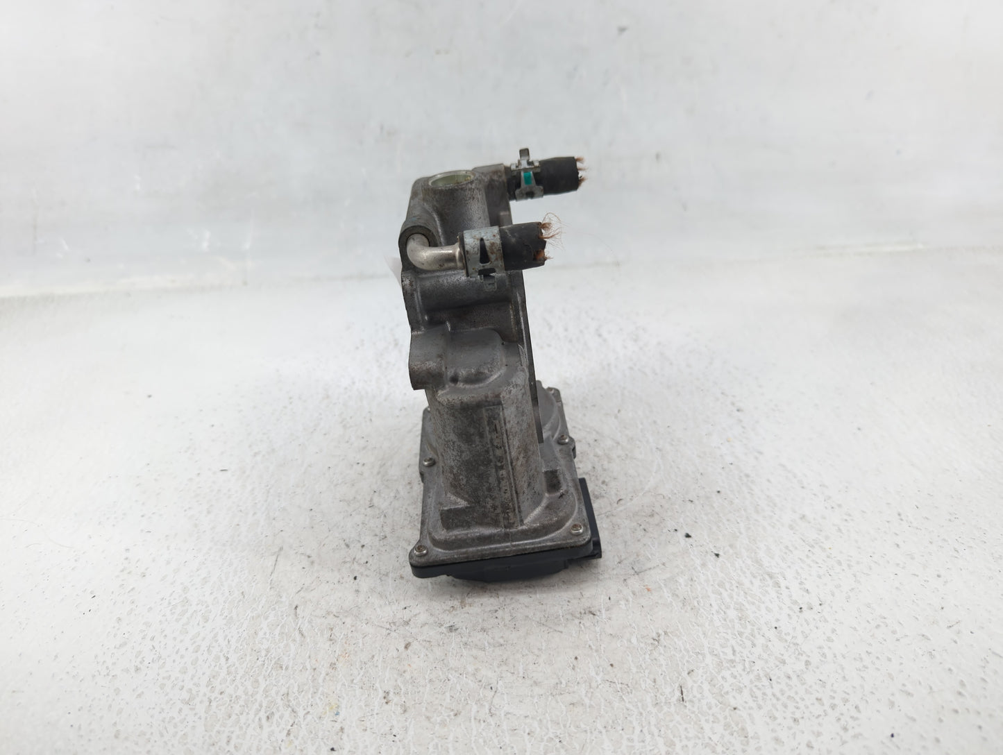 2016-2017 Lexus Is200t Throttle Body P/N:22030-36050 Fits Fits 2016 2017 2018 2019 OEM Used Auto Parts - Oemusedautoparts1.c