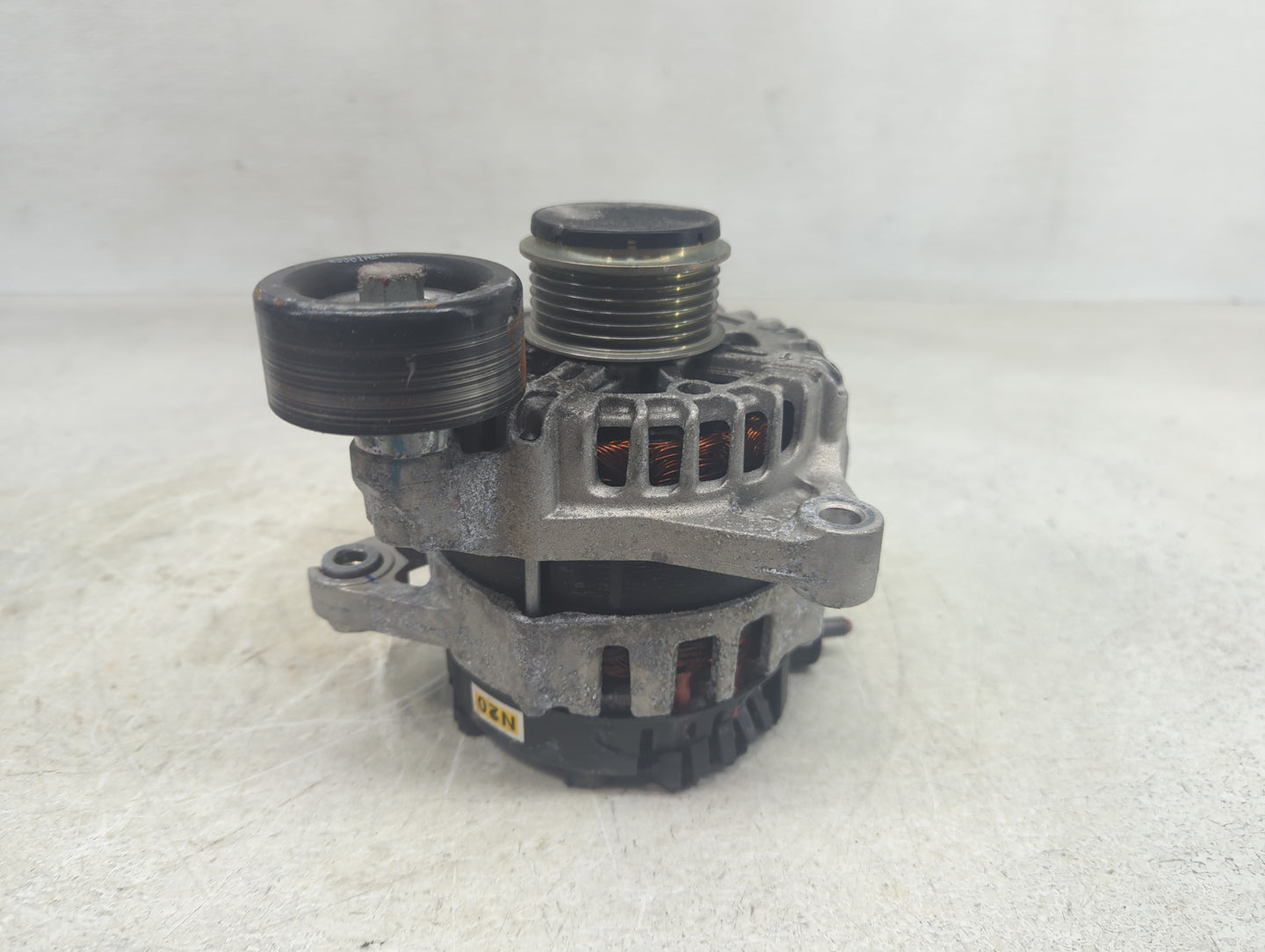 2016-2017 Lexus Is300 Alternator Replacement Generator Charging Assembly Engine OEM P/N:37300-2J355 Fits OEM Used Auto Parts