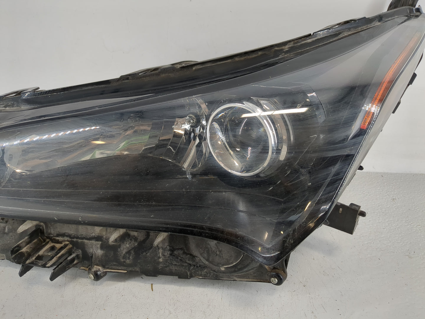2015-2017 Lexus Nx200t Driver Left Oem Head Light Headlight Lamp - Oemusedautoparts1.com