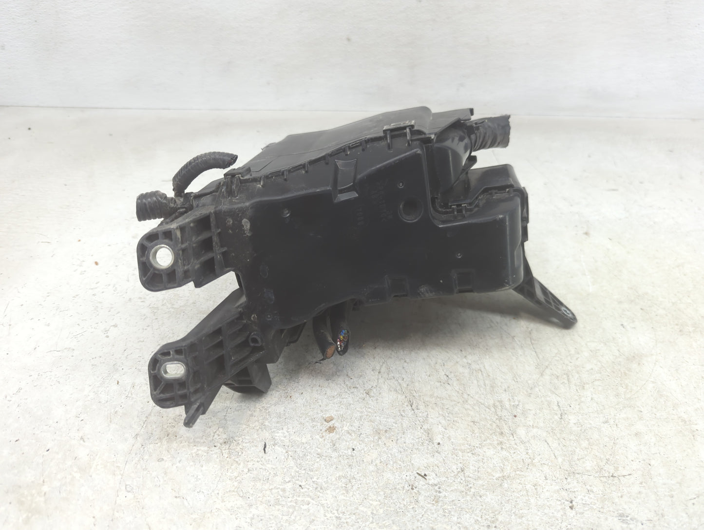 2015-2017 Lexus Nx200t Fusebox Fuse Box Panel Relay Module Fits Fits 2015 2016 2017 2018 2019 2020 2021 OEM Used Auto Parts 