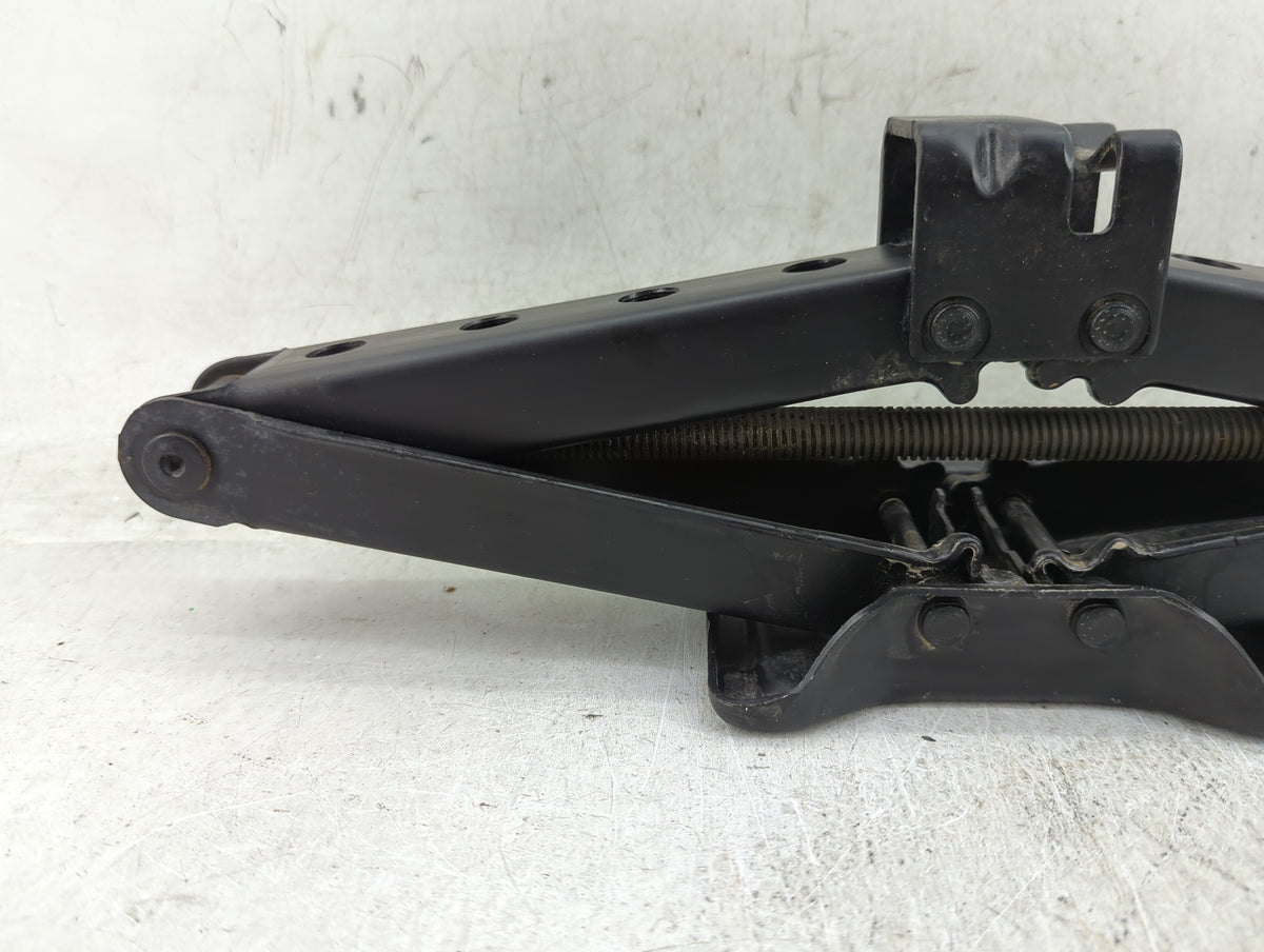 2017 Lexus Nx200t Spare Scissor Car Jack - Oemusedautoparts1.com
