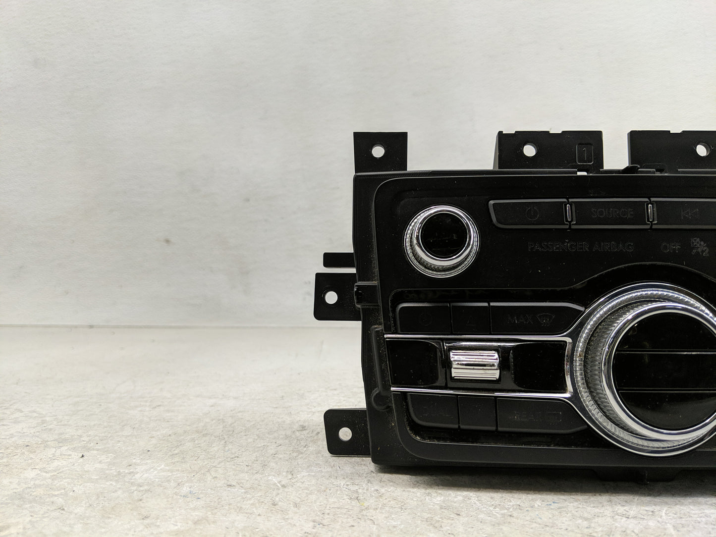2017 Lincoln Continental Radio Control Panel - Oemusedautoparts1.com