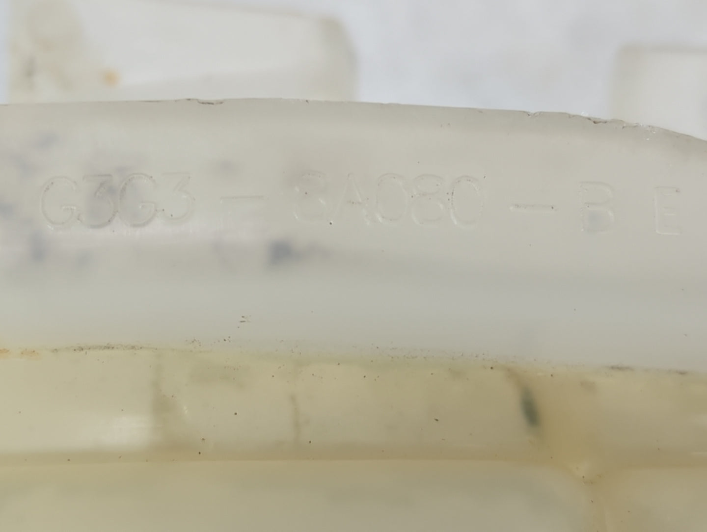 2017 Lincoln Continental Radiator Coolant Overflow Expansion Tank Bottle - Oemusedautoparts1.com