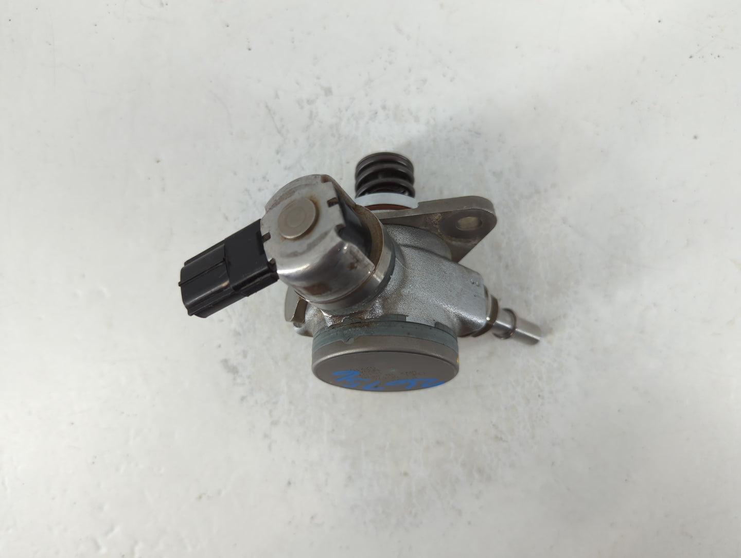 2017 Lincoln Continental Electrical Gas Fuel Pump Assembly - Oemusedautoparts1.com