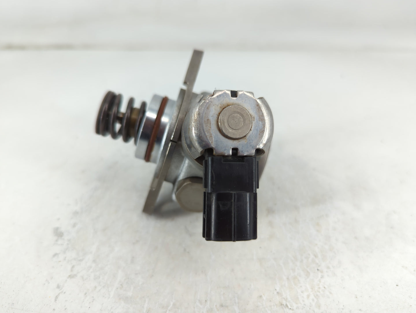 2017 Lincoln Continental Electrical Gas Fuel Pump Assembly - Oemusedautoparts1.com
