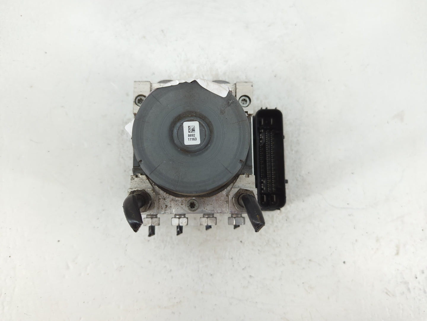 2017 Lincoln Mkc ABS Pump Control Module Replacement P/N:GJ7C-2C405-AD Fits OEM Used Auto Parts - Oemusedautoparts1.com