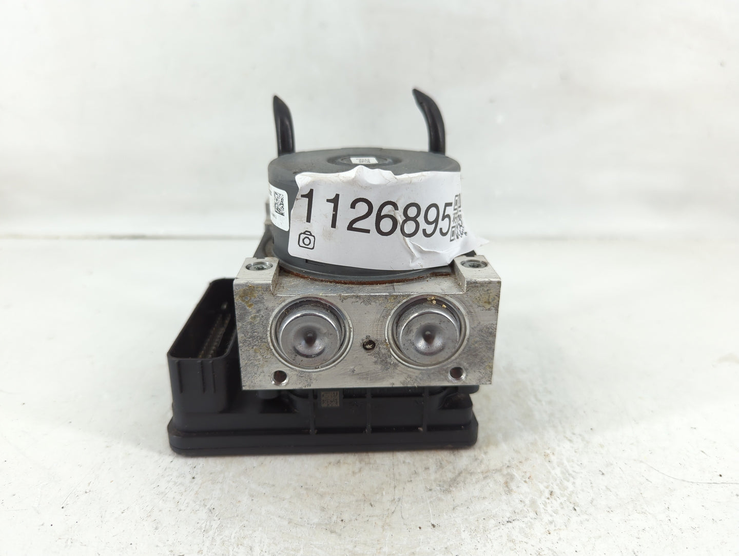 2017 Lincoln Mkc ABS Pump Control Module Replacement P/N:GJ7C-2C405-AD Fits OEM Used Auto Parts - Oemusedautoparts1.com