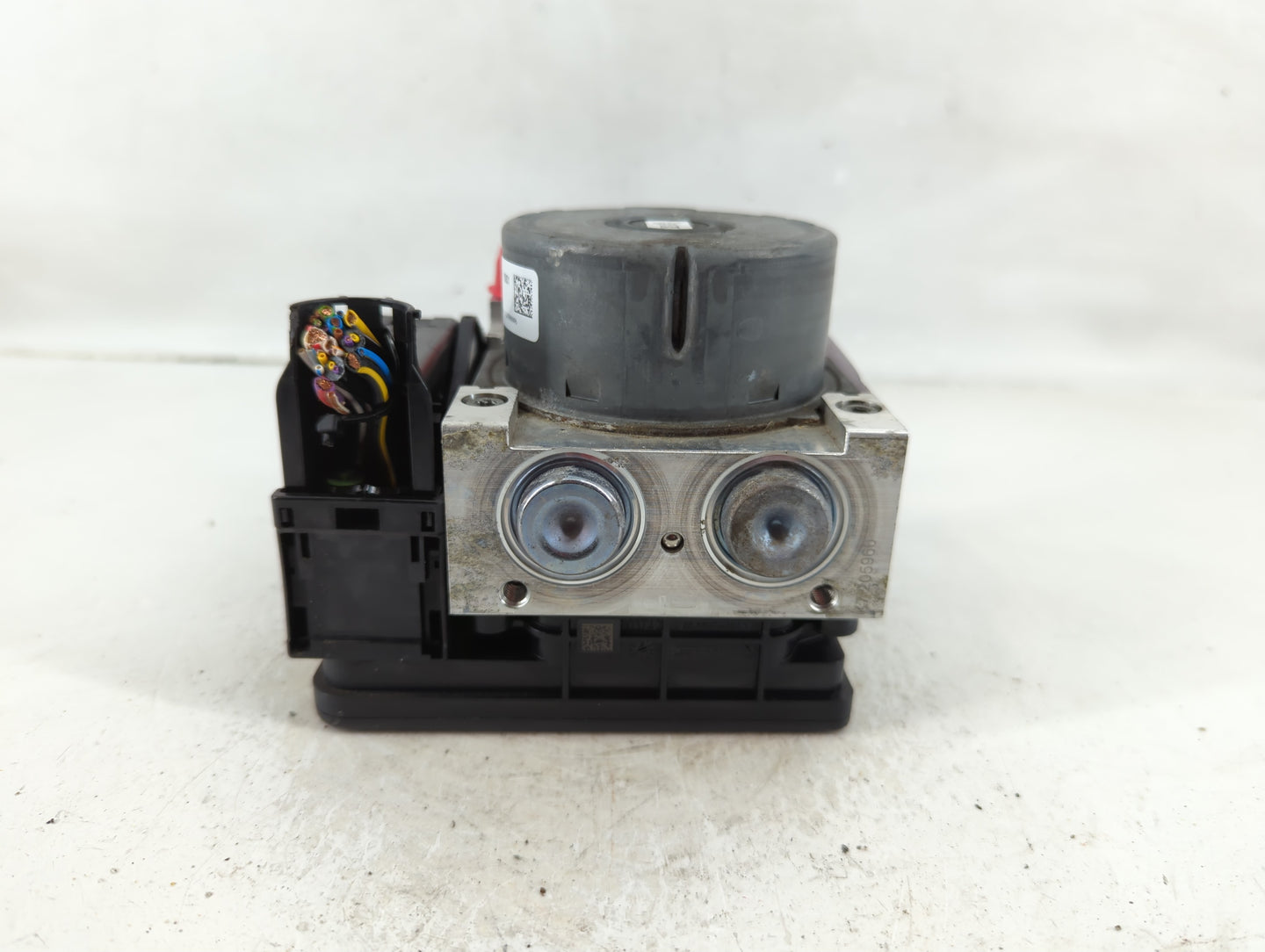 2017 Lincoln Mkc ABS Pump Control Module Replacement P/N:GJ7C-2C405-AD Fits OEM Used Auto Parts - Oemusedautoparts1.com