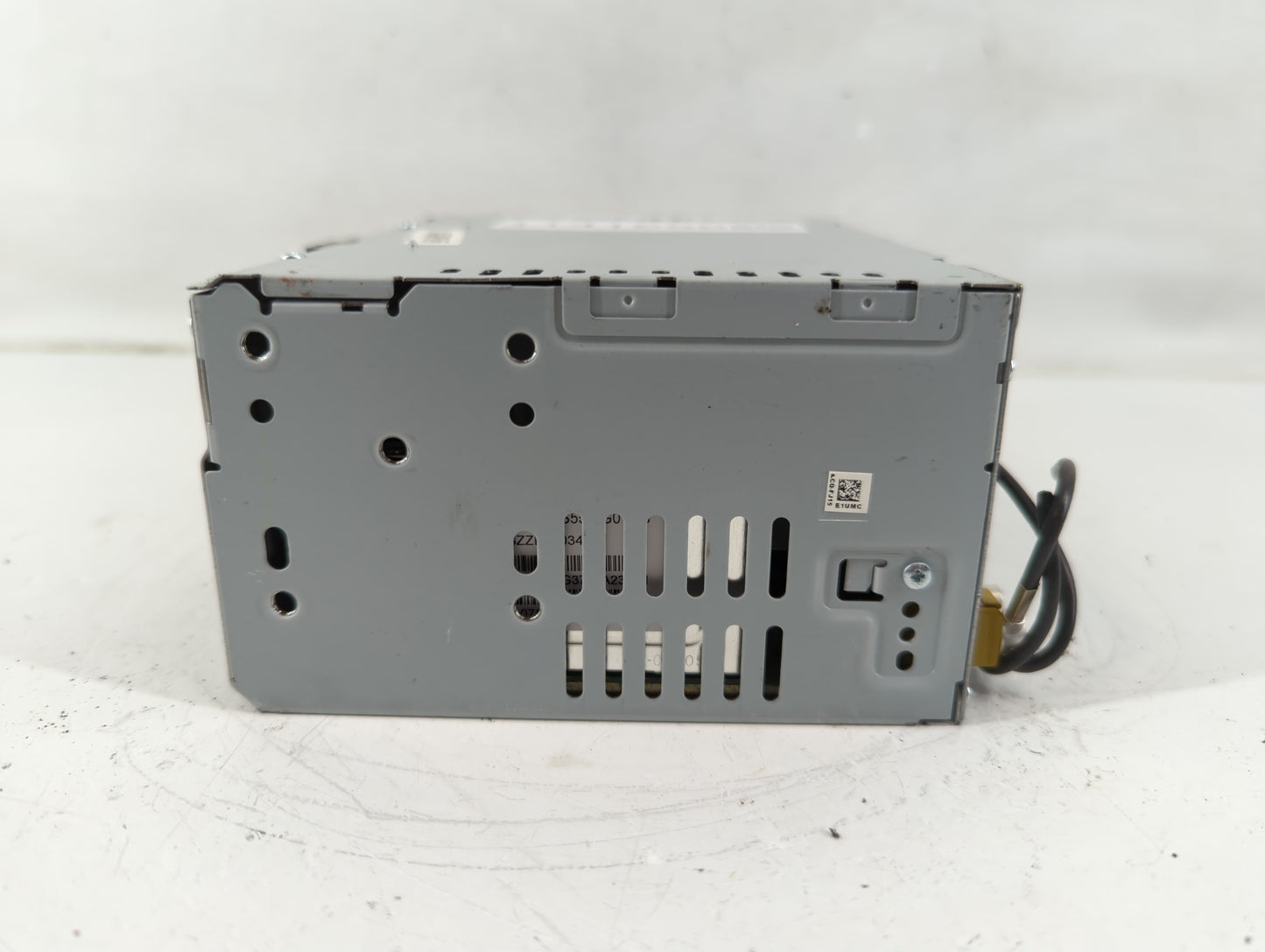 2017-2019 Lincoln Mkc Radio AM FM Cd Player Receiver Replacement Fits Fits 2017 2018 2019 OEM Used Auto Parts - Oemusedautop