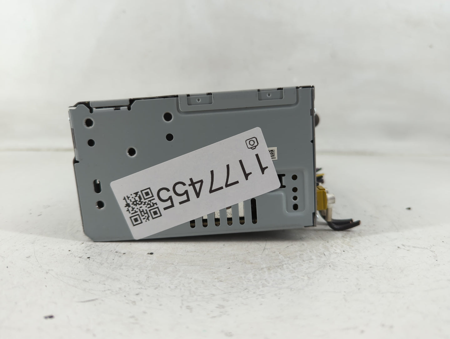 2017-2019 Lincoln Mkc Radio AM FM Cd Player Receiver Replacement Fits Fits 2017 2018 2019 OEM Used Auto Parts - Oemusedautop