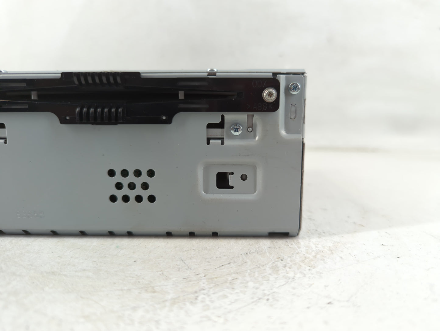 2017-2019 Lincoln Mkc Radio AM FM Cd Player Receiver Replacement Fits Fits 2017 2018 2019 OEM Used Auto Parts - Oemusedautop