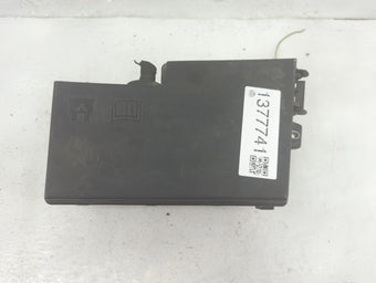 compare product 2017 Lincoln Mkc Fusebox Fuse Box Panel Relay Module P/N:21090 000 001 Fits OEM Used Auto Parts
