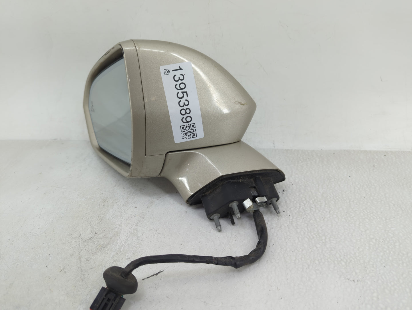 2015-2019 Lincoln Mkc Driver Side View Mirror - Left Door Mirror OEM Used - Oemusedautoparts1.com