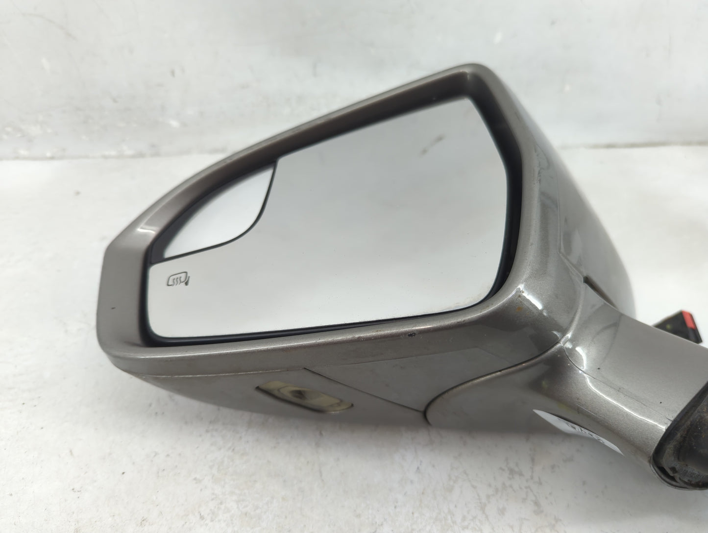2016-2019 Lincoln Mkc Driver Side View Mirror - Left Door Mirror OEM Used - Oemusedautoparts1.com