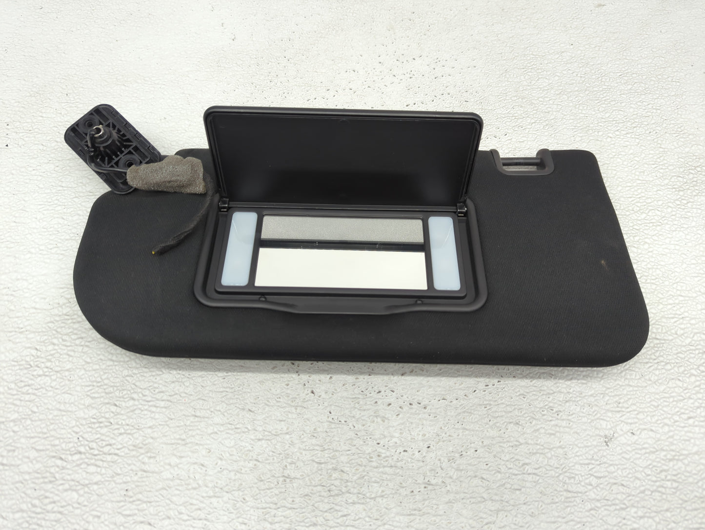 2015-2019 Lincoln Mkc Sun Visor Shade Replacement Driver Left Mirror Fits Fits 2015 2016 2017 2018 2019 OEM Used Auto Parts 
