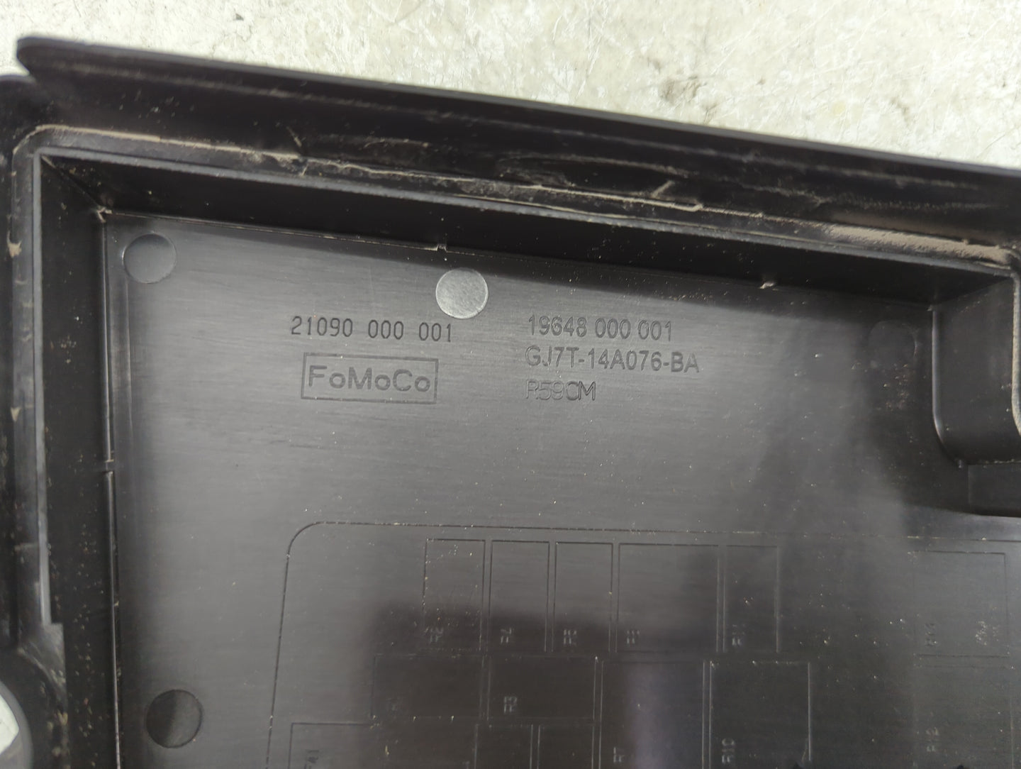 2017 Lincoln Mkc Fusebox Fuse Box Panel Relay Module P/N:AV6T-14A142-AB Fits OEM Used Auto Parts - Oemusedautoparts1.com