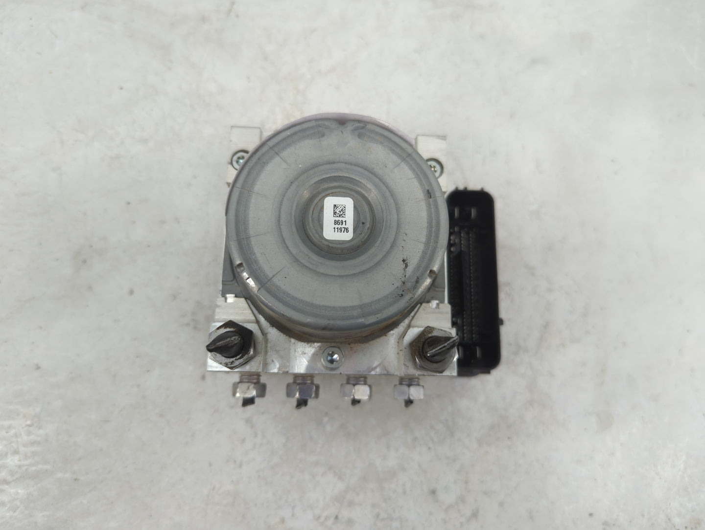 2017 Lincoln Mkc ABS Pump Control Module Replacement P/N:GJ7C-2C405-AE Fits OEM Used Auto Parts - Oemusedautoparts1.com