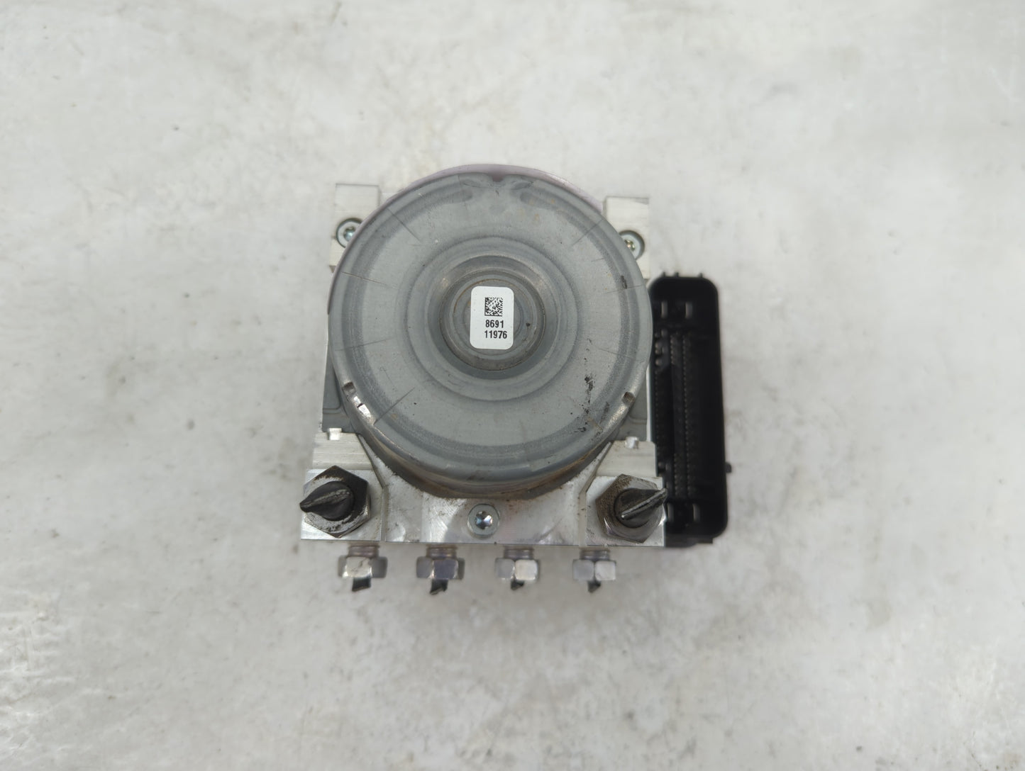 2017 Lincoln Mkc ABS Pump Control Module Replacement P/N:GJ7C-2C405-AE Fits OEM Used Auto Parts - Oemusedautoparts1.com