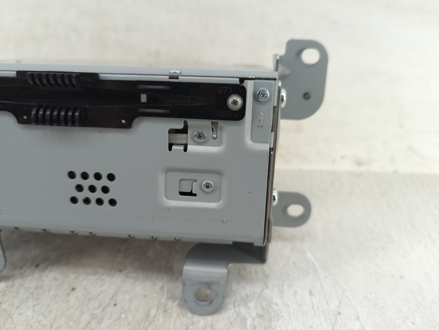 2017 Lincoln Mkc Radio AM FM Cd Player Receiver Replacement P/N:GJ7T-19C107-AE Fits OEM Used Auto Parts - Oemusedautoparts1.