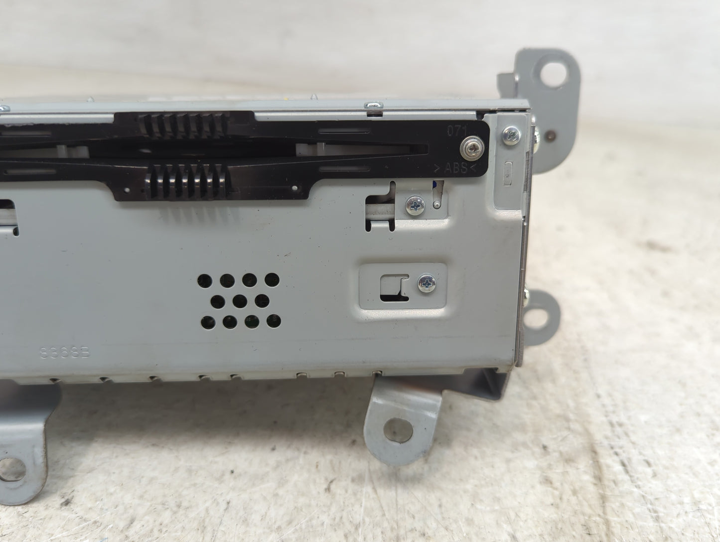 2017 Lincoln Mkc Radio AM FM Cd Player Receiver Replacement P/N:GJ7T-19C107-DD Fits OEM Used Auto Parts - Oemusedautoparts1.
