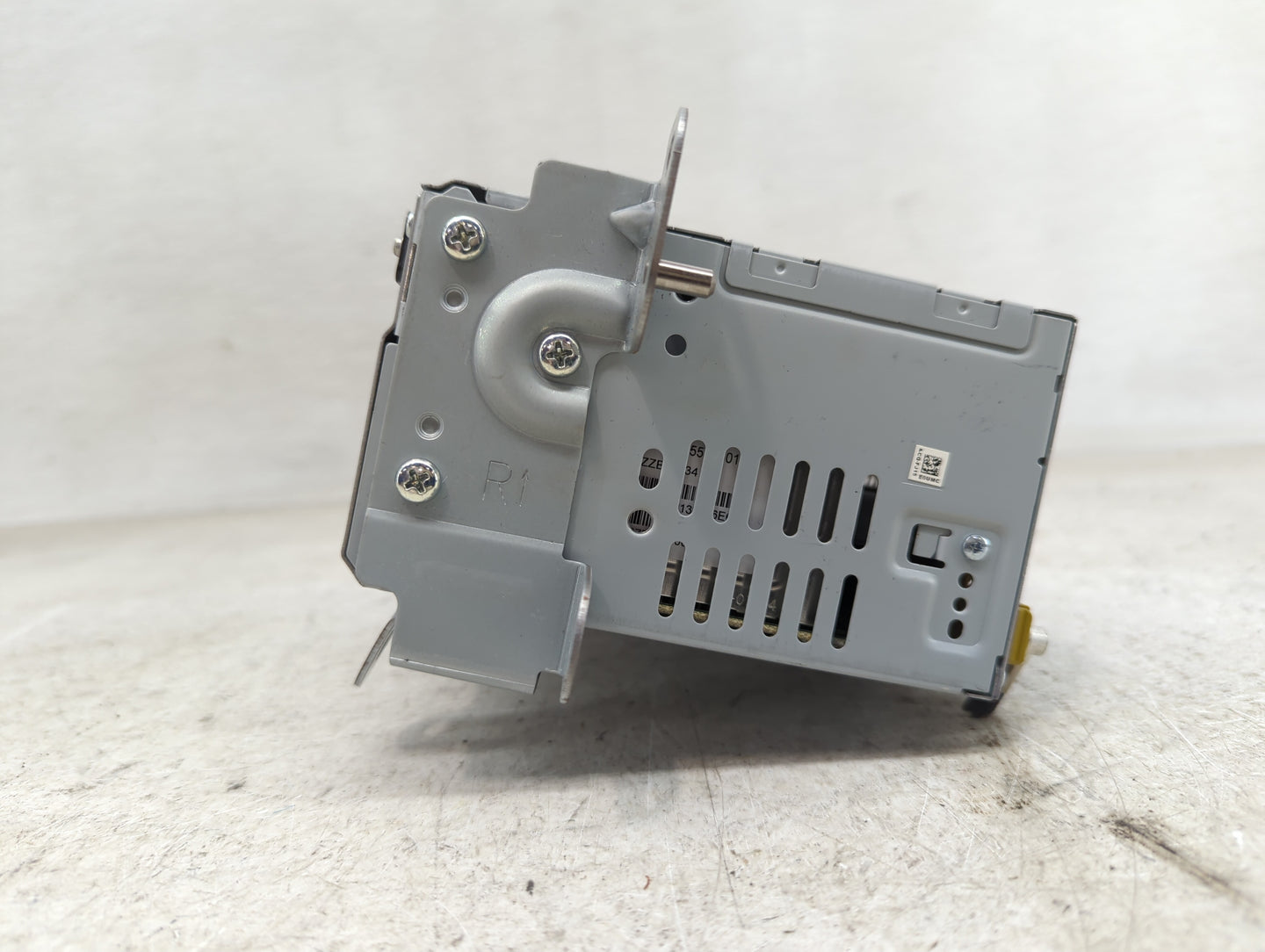 2017 Lincoln Mkc Radio AM FM Cd Player Receiver Replacement P/N:GJ7T-19C107-DD Fits OEM Used Auto Parts - Oemusedautoparts1.