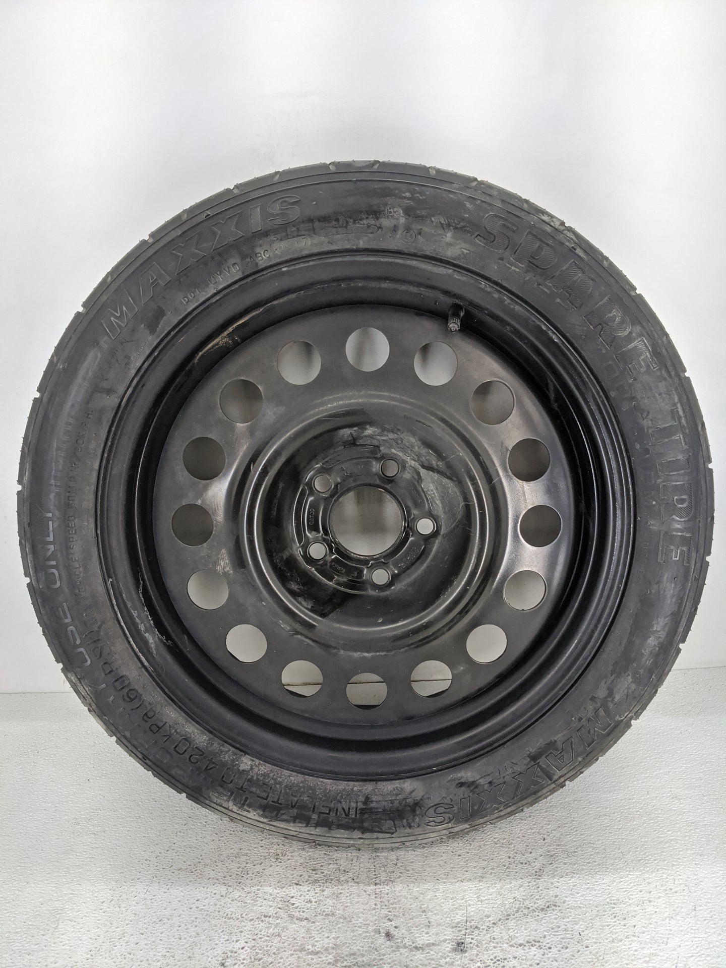 2015-2019 Lincoln Mkc Spare Donut Tire Wheel Rim Oem 1420804 - Oemusedautoparts1.com
