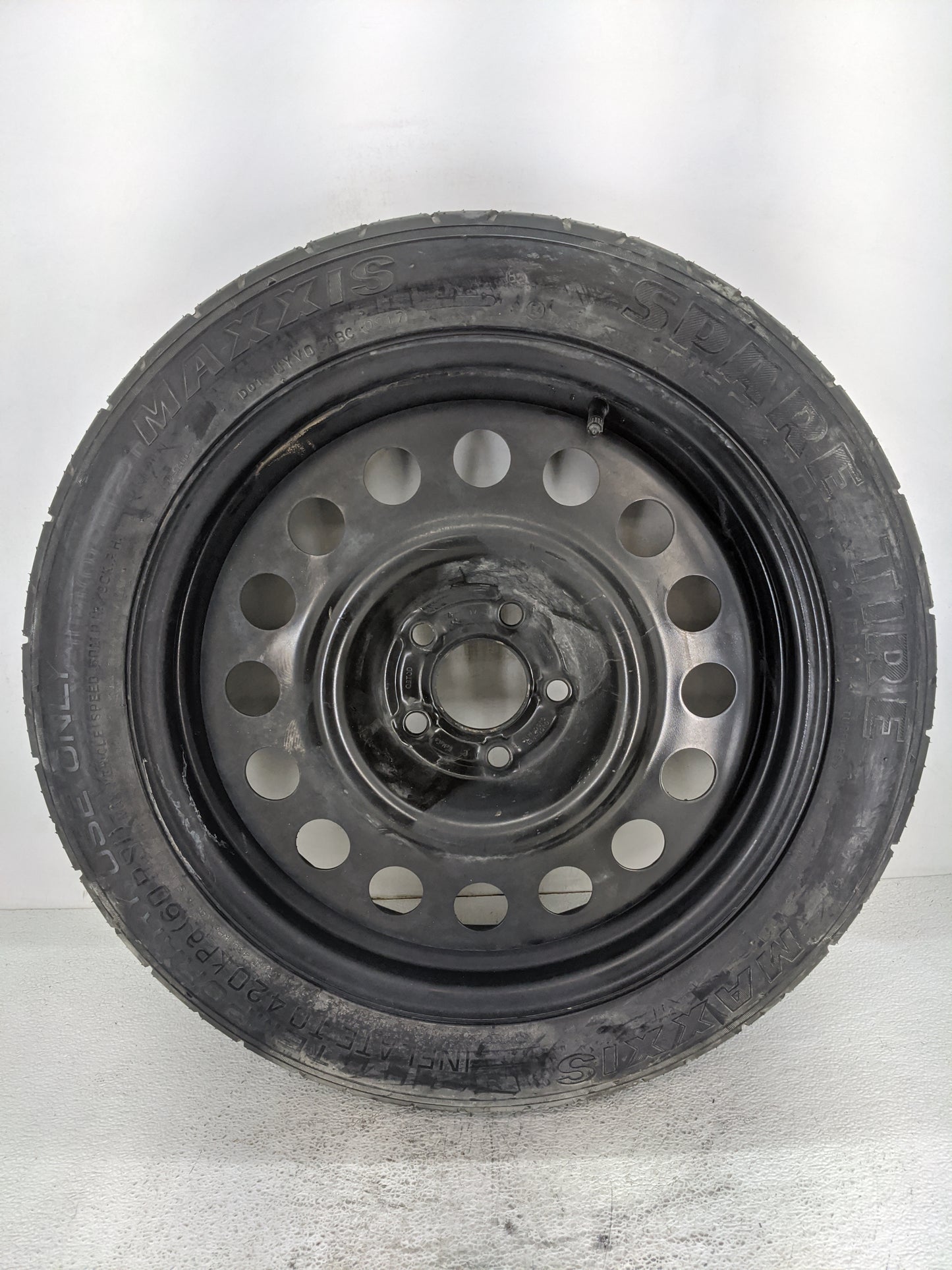 2015-2019 Lincoln Mkc Spare Donut Tire Wheel Rim Oem 1420804 - Oemusedautoparts1.com
