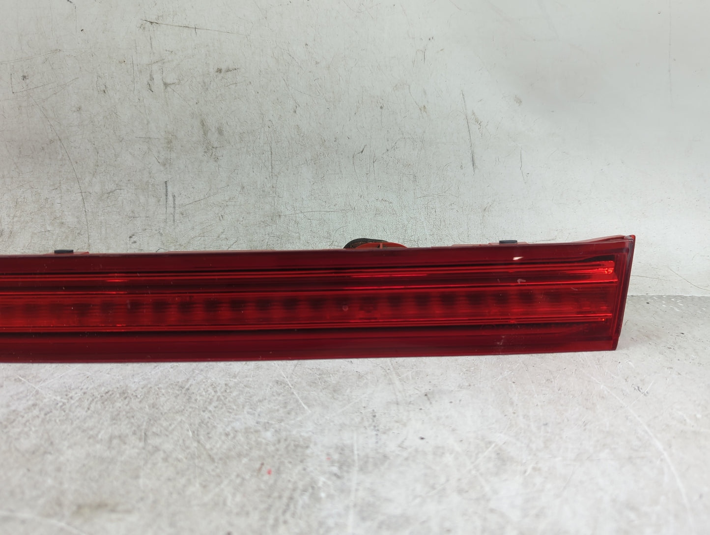 2015-2019 Lincoln Mkc Rear Center Lid Brake Light Tail Light - Oemusedautoparts1.com