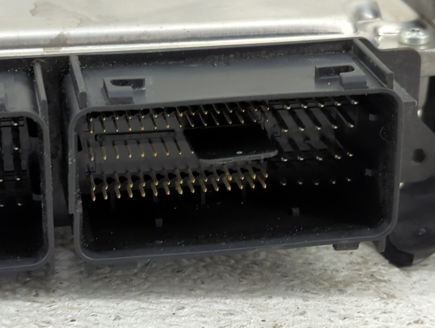 2017 Lincoln Mkc PCM Engine Control Computer ECU ECM PCU OEM P/N:HJ7A-12A650-DA HS7A-12B684-JA Fits Fits 2015 2016 2018 2019