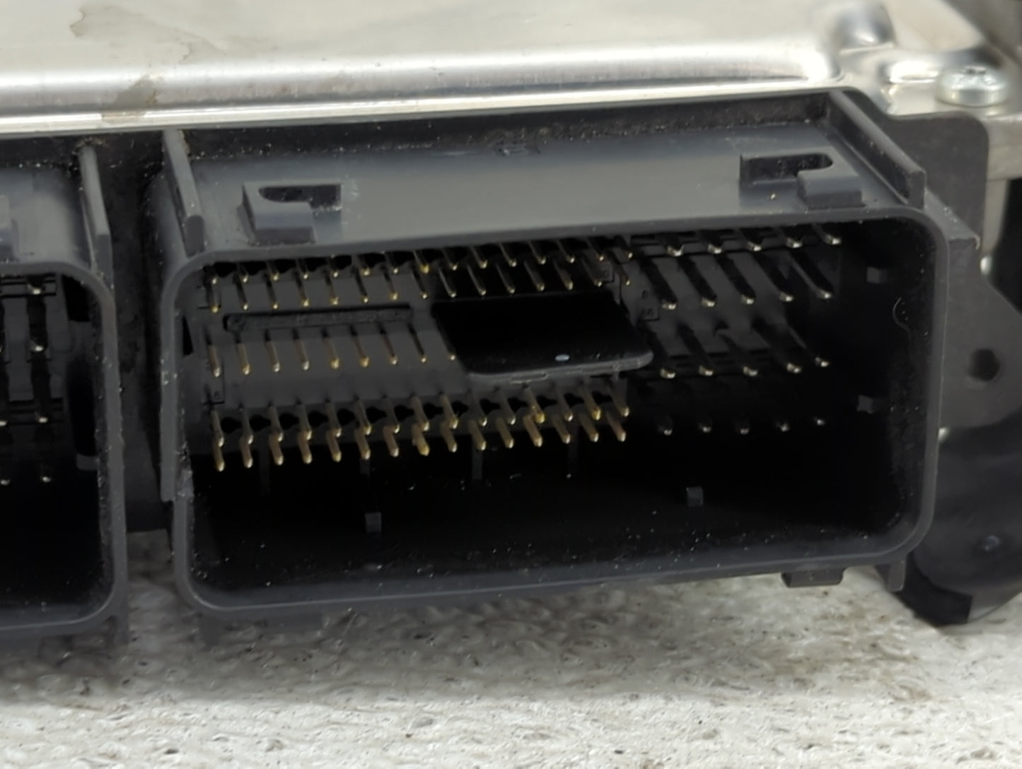 2017 Lincoln Mkc PCM Engine Control Computer ECU ECM PCU OEM P/N:HJ7A-12A650-DA HS7A-12B684-JA Fits Fits 2015 2016 2018 2019