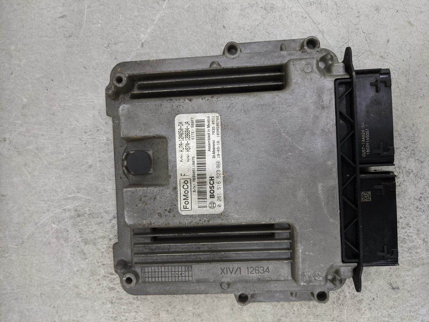 2017 Lincoln Mkc PCM Engine Control Computer ECU ECM PCU OEM P/N:HJ7A-12A650-DA HS7A-12B684-JA Fits Fits 2015 2016 2018 2019