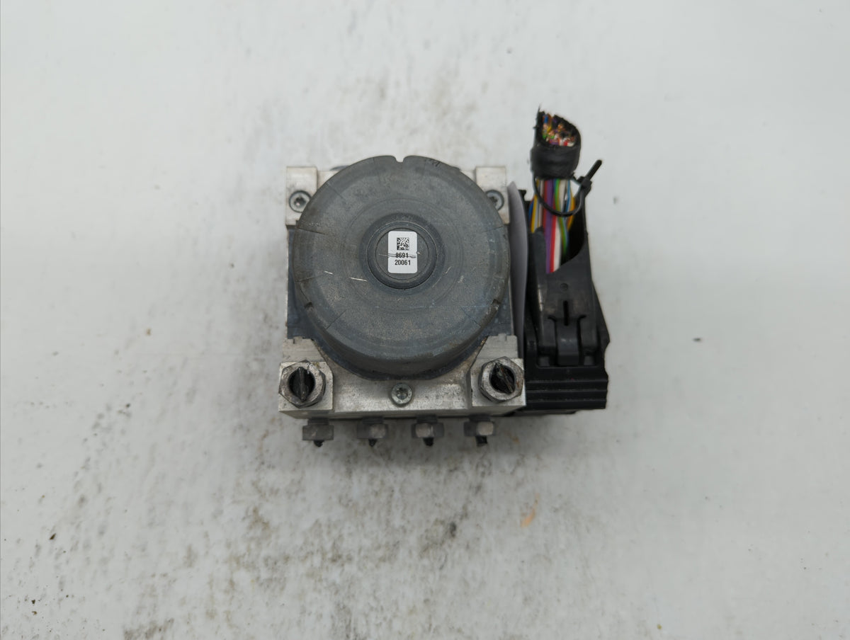 2017-2018 Lincoln Mkc Anti-Lock Brake ABS Pump Module Actuator OEM P/N:GJ7C-2C405-AD GJ7C-2C405-AE Fits Fits 2017 2018 OEM U
