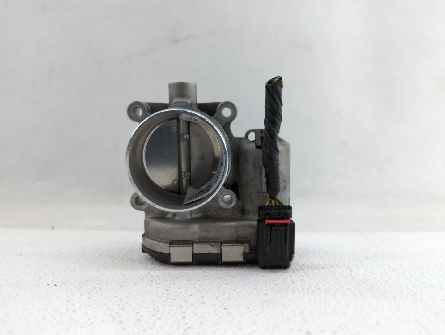 2015-2019 Lincoln Mkc Throttle Body P/N:DS7E-9F991-BB Fits Fits 2014 2015 2016 2017 2018 2019 OEM Used Auto Parts - Oemuseda