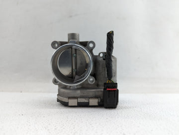 2015-2019 Lincoln Mkc Throttle Body P/N:DS7E-9F991-BB Fits Fits 2014 2015 2016 2017 2018 2019 OEM Used Auto Parts - Oemuseda