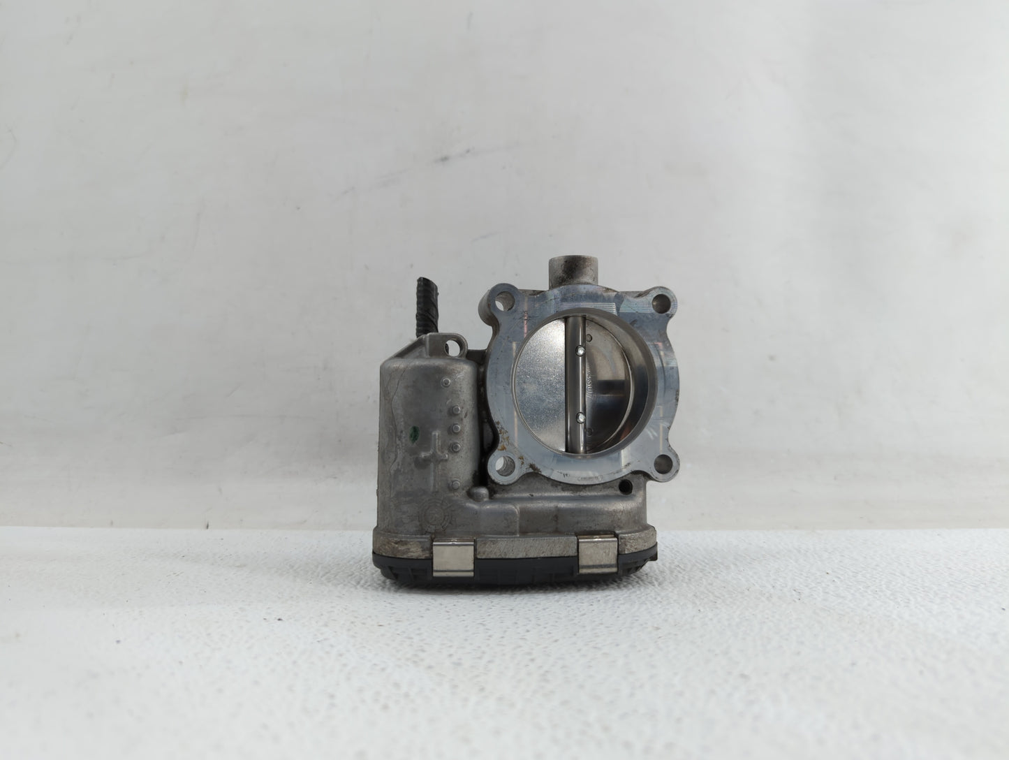 2015-2019 Lincoln Mkc Throttle Body P/N:DS7E-9F991-BB Fits Fits 2014 2015 2016 2017 2018 2019 OEM Used Auto Parts - Oemuseda