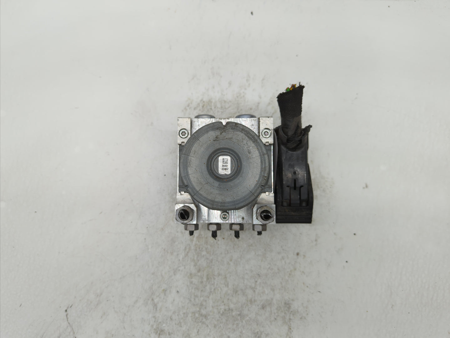 2017 Lincoln Mkc ABS Pump Control Module Replacement P/N:GJ7C-2C405-AD Fits OEM Used Auto Parts - Oemusedautoparts1.com