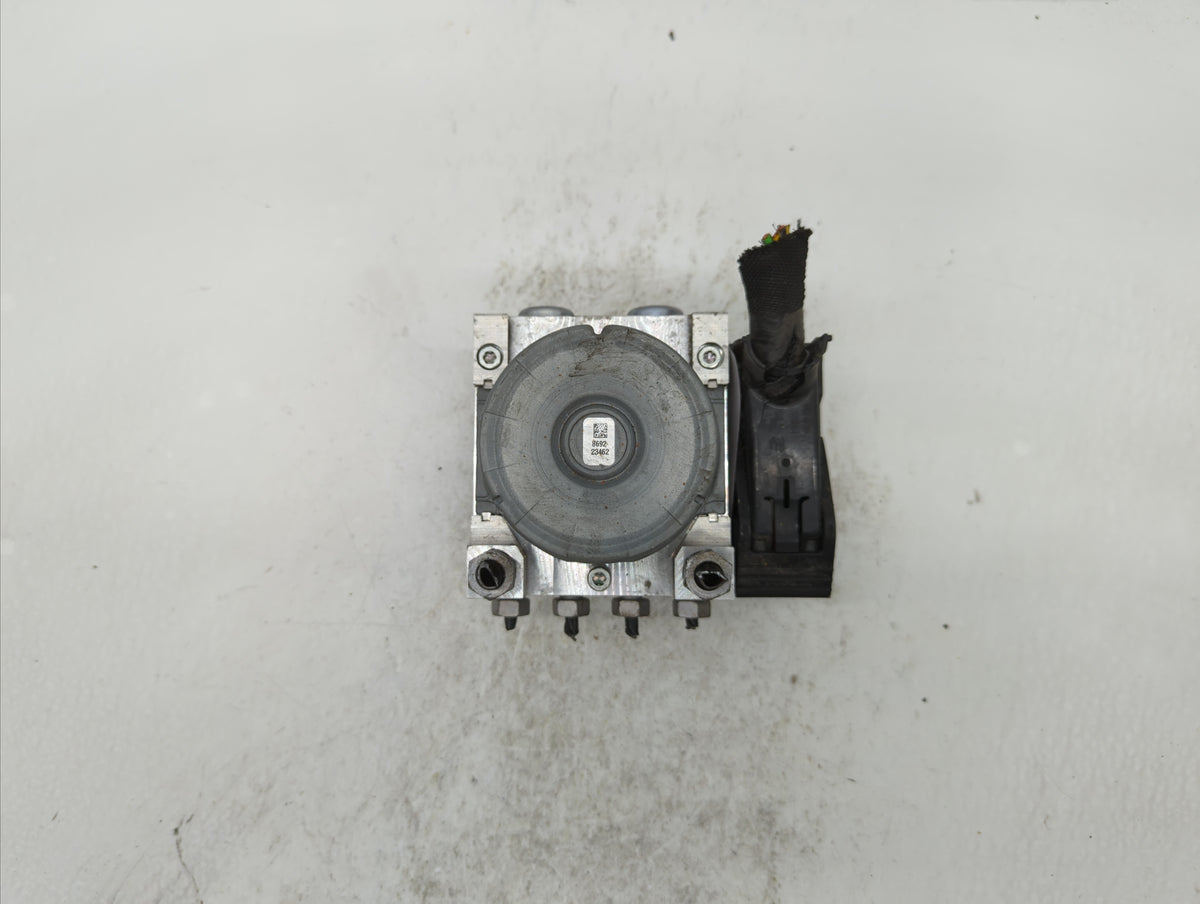 2017 Lincoln Mkc Anti-Lock Brake ABS Pump Module Actuator OEM P/N:GJ7C-2C405-AD Fits OEM Used Auto Parts - Oemusedautoparts1