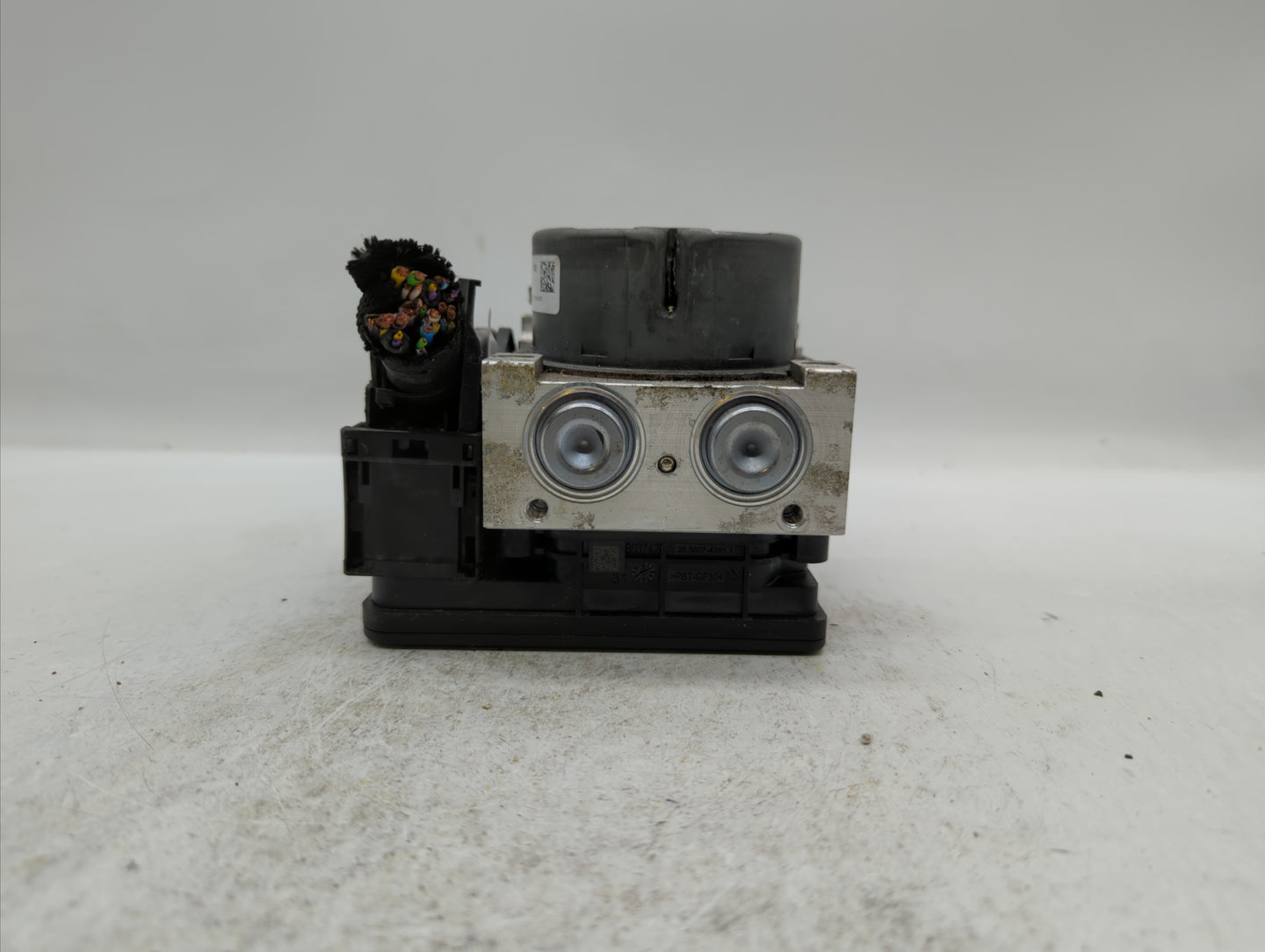 2017 Lincoln Mkc ABS Pump Control Module Replacement P/N:GJ7C-2C405-AD Fits OEM Used Auto Parts - Oemusedautoparts1.com