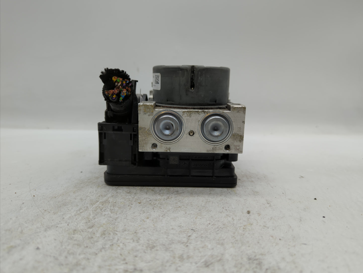 2017 Lincoln Mkc ABS Pump Control Module Replacement P/N:GJ7C-2C405-AD Fits OEM Used Auto Parts - Oemusedautoparts1.com