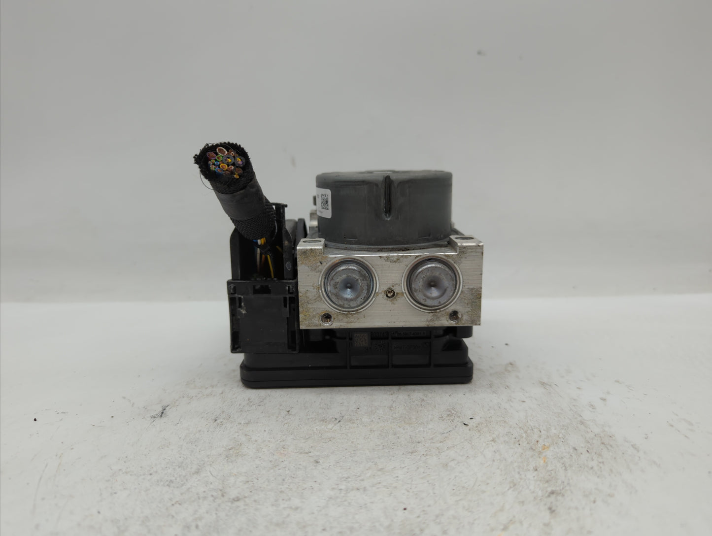 2017-2018 Lincoln Mkc ABS Pump Control Module Replacement P/N:GJ7C-2C405-AD GJ7C-2C405-AE Fits Fits 2017 2018 OEM Used Auto 