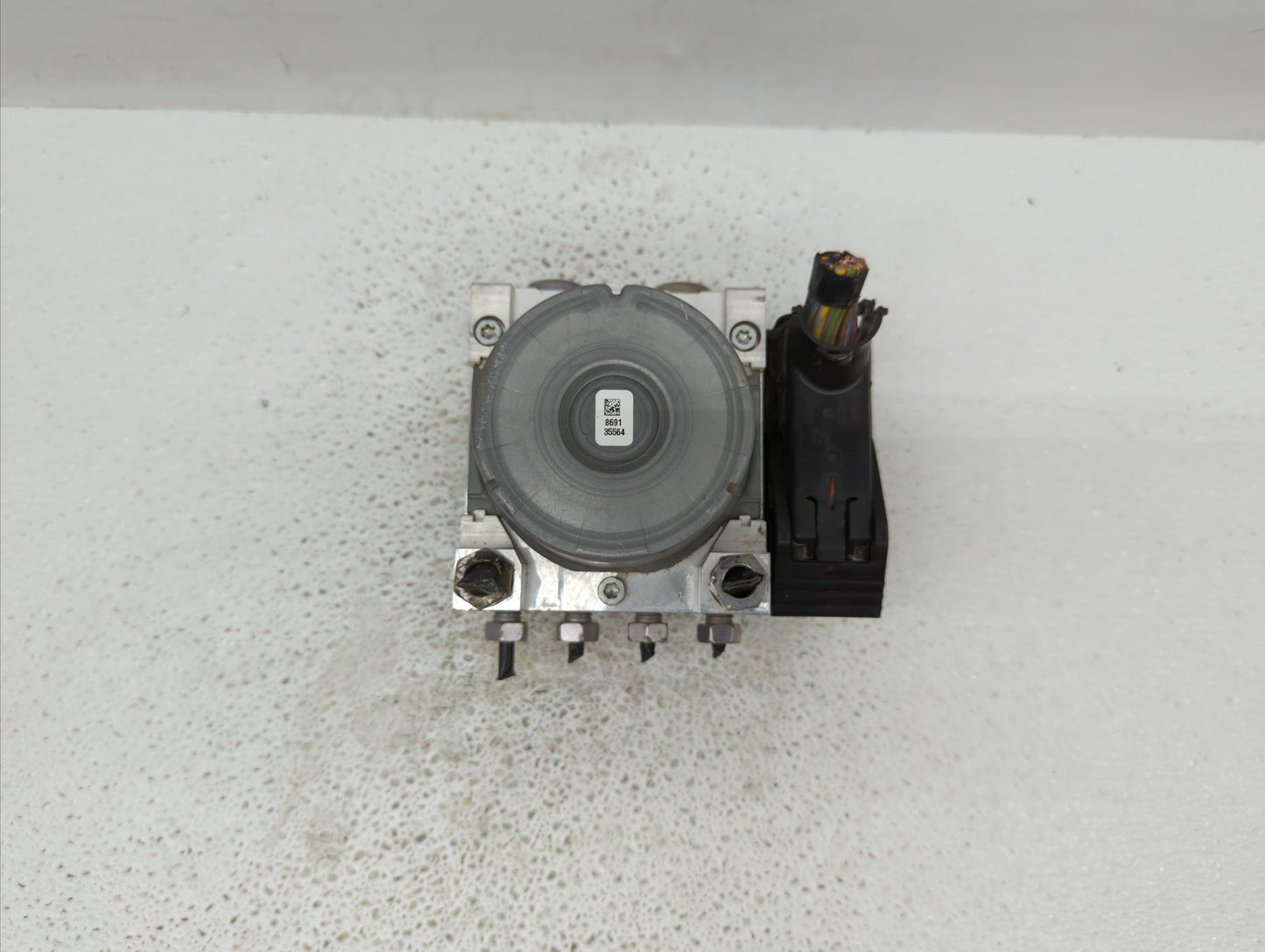 2017-2018 Lincoln Mkc ABS Pump Control Module Replacement P/N:GJ7C-2C405-AD GJ7C-2C405-AE Fits Fits 2017 2018 OEM Used Auto 