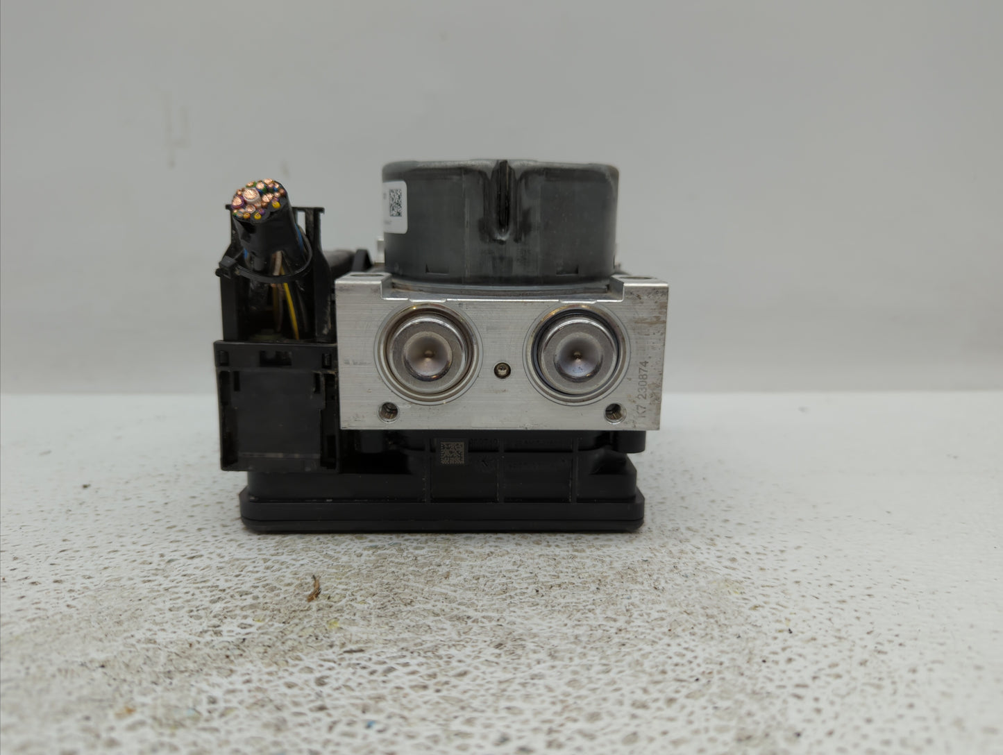 2017-2018 Lincoln Mkc ABS Pump Control Module Replacement P/N:GJ7C-2C405-AD GJ7C-2C405-AE Fits Fits 2017 2018 OEM Used Auto 