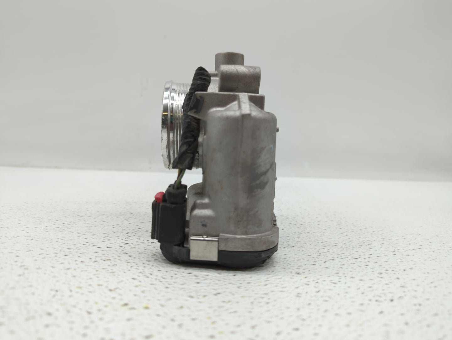 2015-2019 Lincoln Mkc Throttle Body P/N:DS7E-9F991-BB Fits Fits 2014 2015 2016 2017 2018 2019 OEM Used Auto Parts - Oemuseda