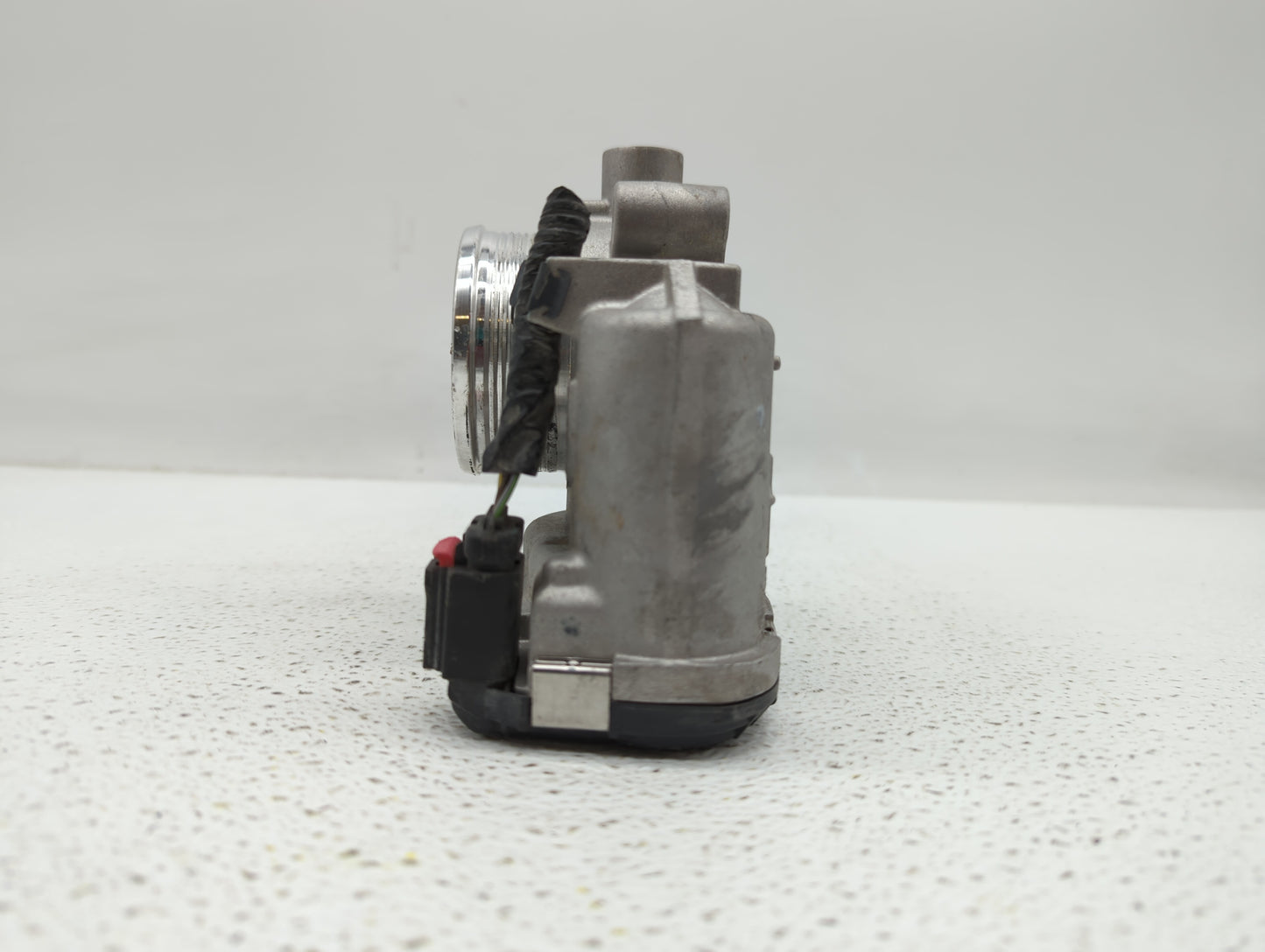 2015-2019 Lincoln Mkc Throttle Body P/N:DS7E-9F991-BB Fits Fits 2014 2015 2016 2017 2018 2019 OEM Used Auto Parts - Oemuseda