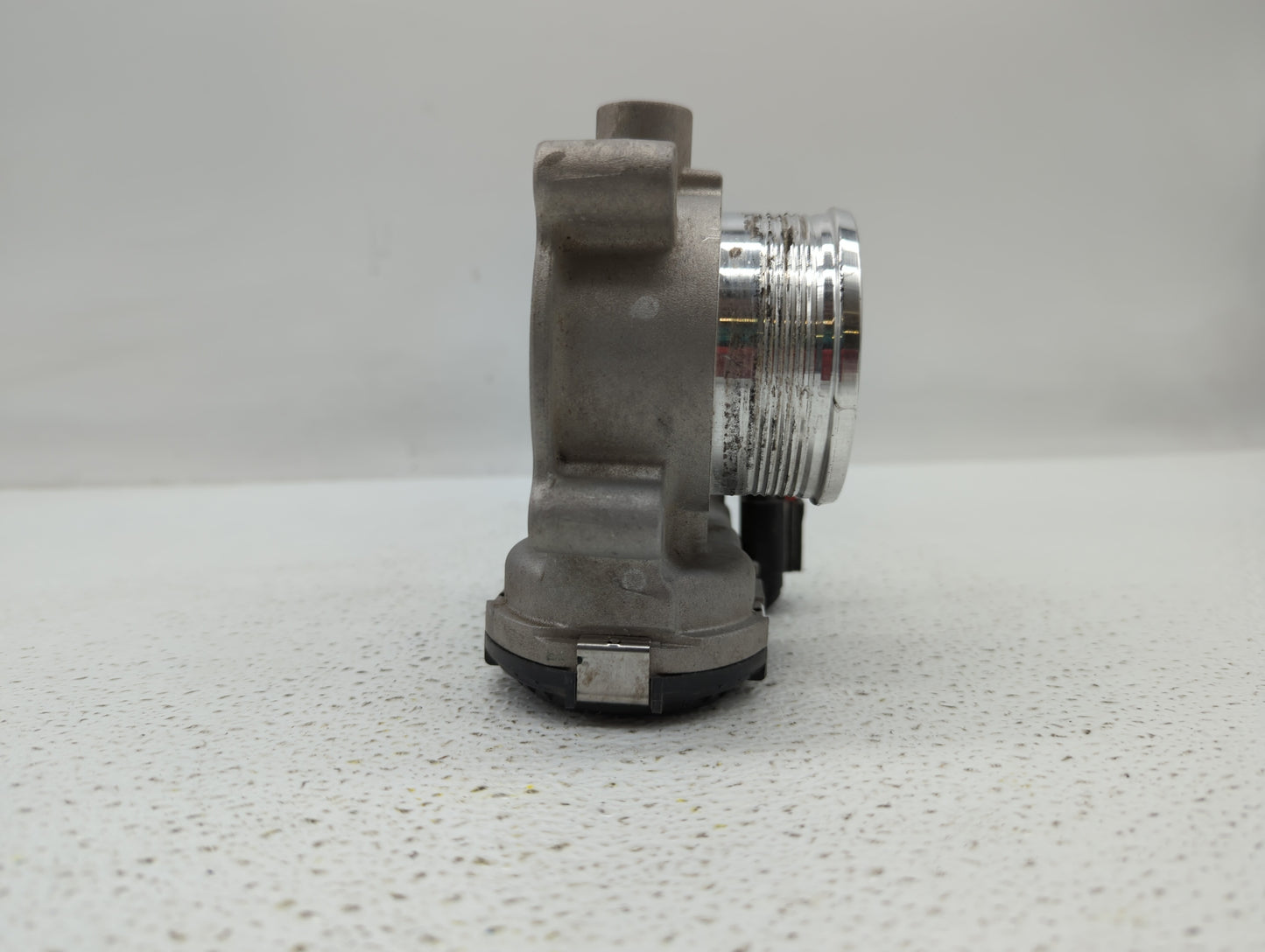 2015-2019 Lincoln Mkc Throttle Body P/N:DS7E-9F991-BB Fits Fits 2014 2015 2016 2017 2018 2019 OEM Used Auto Parts - Oemuseda