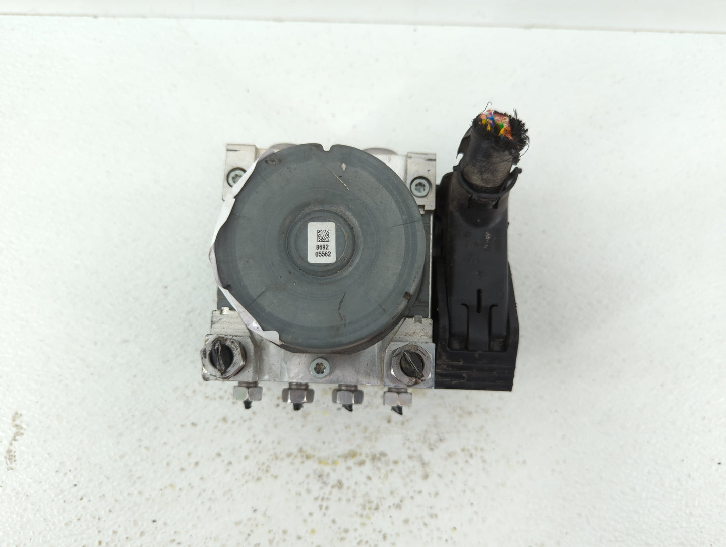 2017 Lincoln Mkc ABS Pump Control Module Replacement P/N:GJ7C-2C405-AD Fits OEM Used Auto Parts - Oemusedautoparts1.com