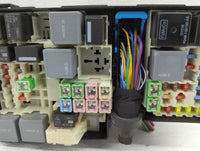 2017 Lincoln Mkc Fusebox Fuse Box Panel Relay Module P/N:AV6T-14A067-AD Fits OEM Used Auto Parts - Oemusedautoparts1.com