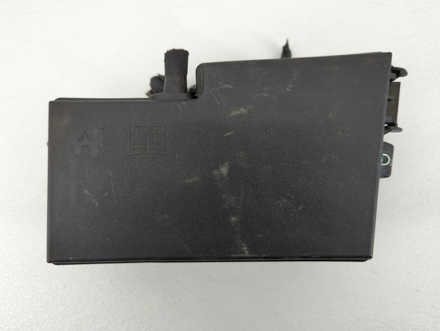 2017 Lincoln Mkc Fusebox Fuse Box Panel Relay Module P/N:AV6T-14A067-AD Fits OEM Used Auto Parts - Oemusedautoparts1.com
